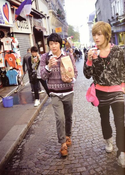 TVXQ-Bonjour Paris-87.jpg