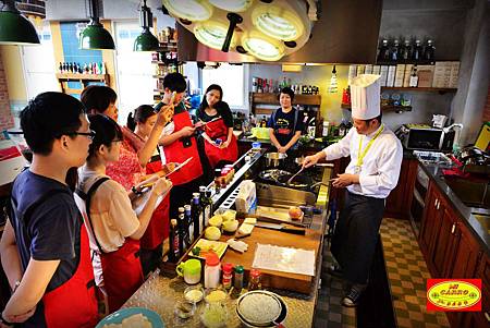 輕鬆上菜美食教學 住民宿吃美食 宜蘭民宿 米卡洛羅東民宿