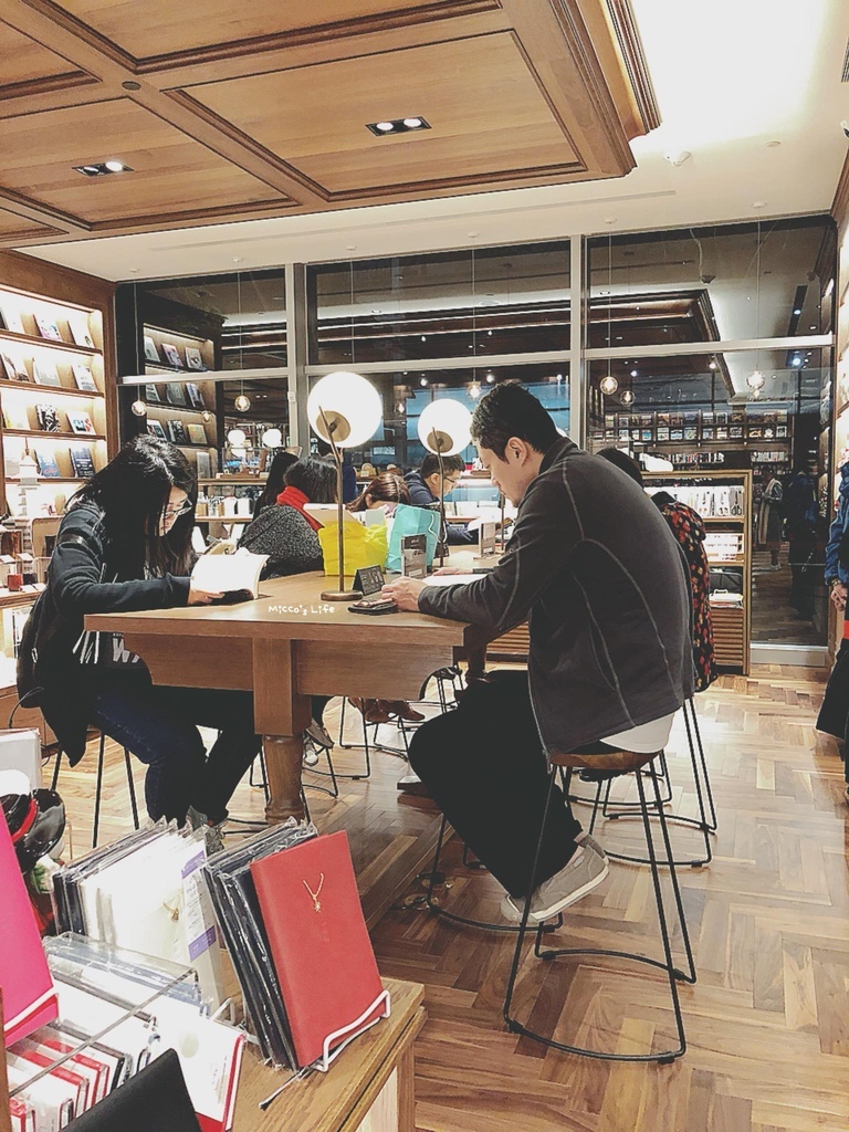 25587738_10156172380579789_2261364177304660278_o.jpg 25587738_10156172380579789_2261364177304660278_o.jpg