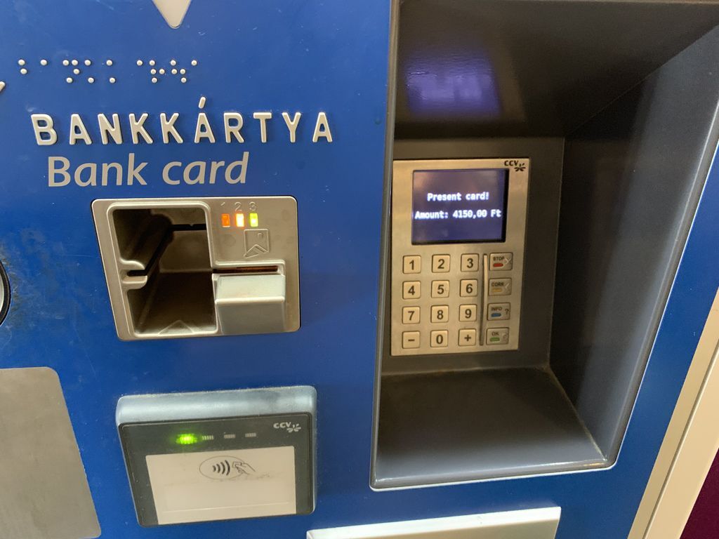 布達佩斯自動購票機6 PIC11.JPG