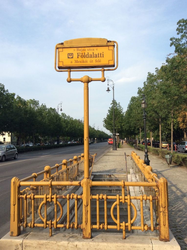 布達佩斯M1線月台入口 PIC16.jpg