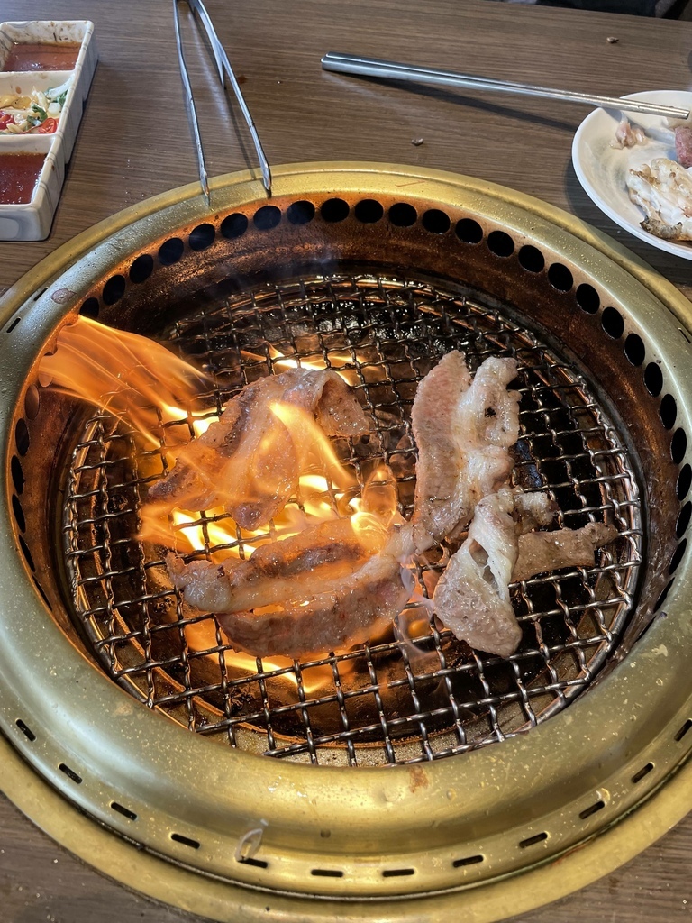 餐桌及烤爐