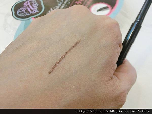 Miss Hana 花娜小姐 立體光感紗粉餅 11g+Miss Hana 花娜小姐 快乾防暈絲絨煙燻旋轉眼膠筆 0.35g