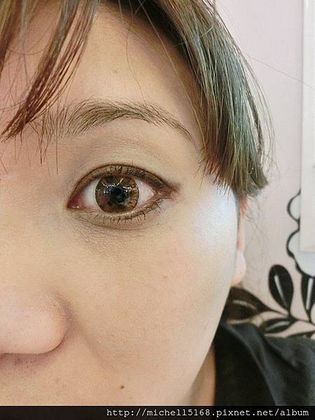 Miss Hana 花娜小姐 立體光感紗粉餅 11g+Miss Hana 花娜小姐 快乾防暈絲絨煙燻旋轉眼膠筆 0.35g