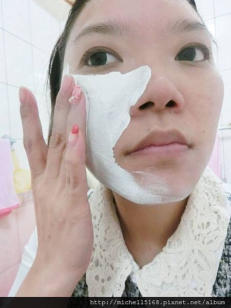 Kose蔻絲媚影植淬白潤肌精透白美膚泥