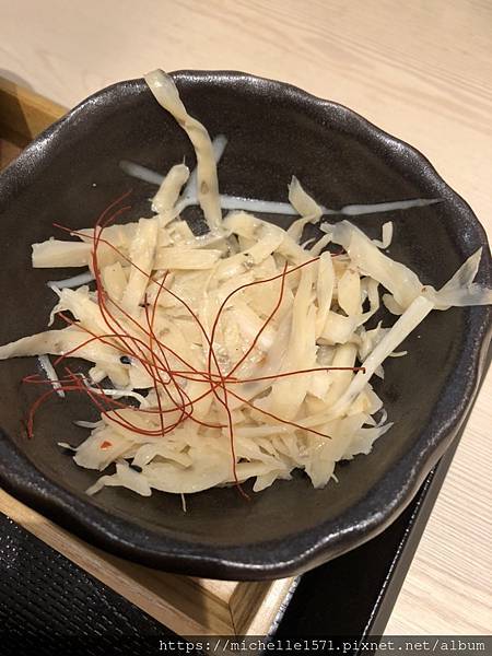 捷運市府站 — 雞三和親子丼 廚師人好好^^