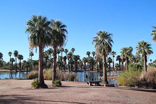 旅遊 亞利桑那州鳳凰城phoenix 景點大集合 仙人掌巨岩papago Park 藝術逛街區scottsdale Glendale Michelle 米雪兒奇幻樂園 痞客邦
