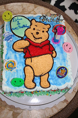 winnie cake.jpg