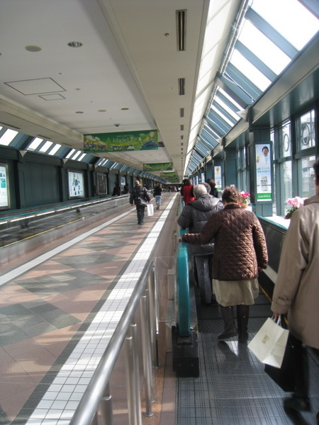 惠比壽站有名的電扶梯