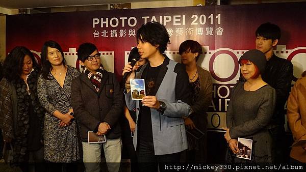 2011 1215 PHOTO TAIPEI名人公益攝影展開幕記者會 (6).JPG