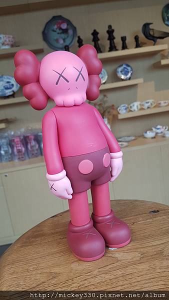 2017 6 16 KAWS @ 上海余德要美術館 始於終點 展  (104)