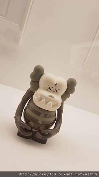 2017 6 16 KAWS @ 上海余德要美術館 始於終點 展  (72)