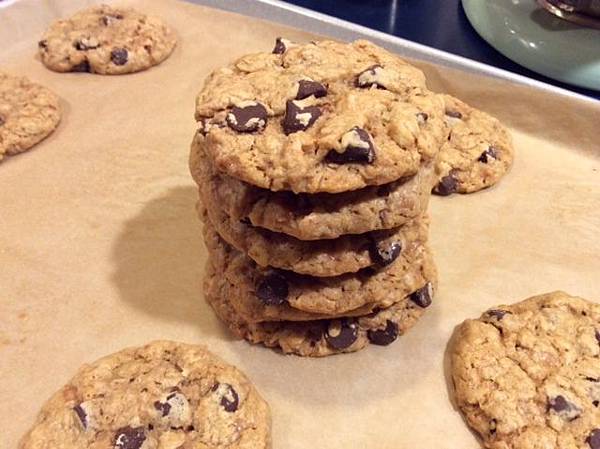 peanut butter cocoa chip cookie 1