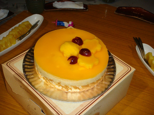 mango cake.jpg