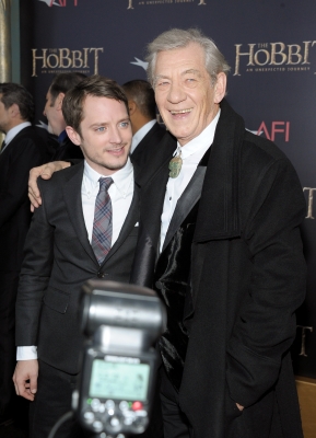 178787_elijah-wood-and-sir-ian-mckellen-attend-the-hobbit-an-unexpected-journey-new-york-premiere-benefitin