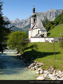 en.wikipedia.org_Church (Pfarrkirche St. Sebastian)_250px-Ramsau1