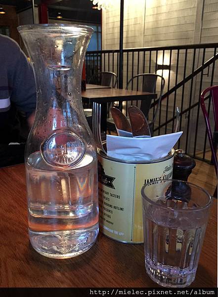 IMG_1107.JPG IMG_1107.JPG