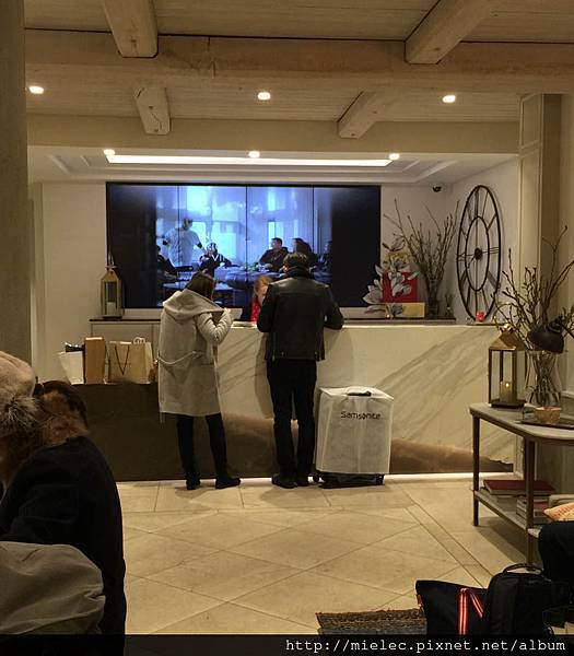 IMG_1185.JPG IMG_1185.JPG