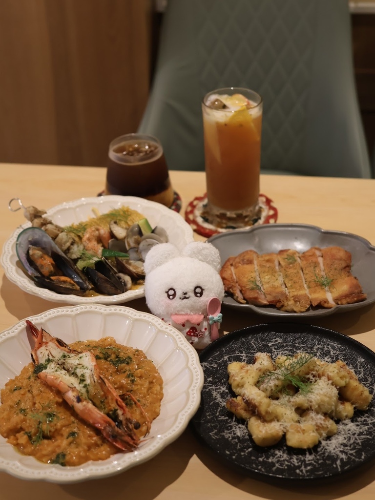 #我來開箱 士林新開幕高cp值早午餐｜必吃炙烤大虎蝦蝦燉飯