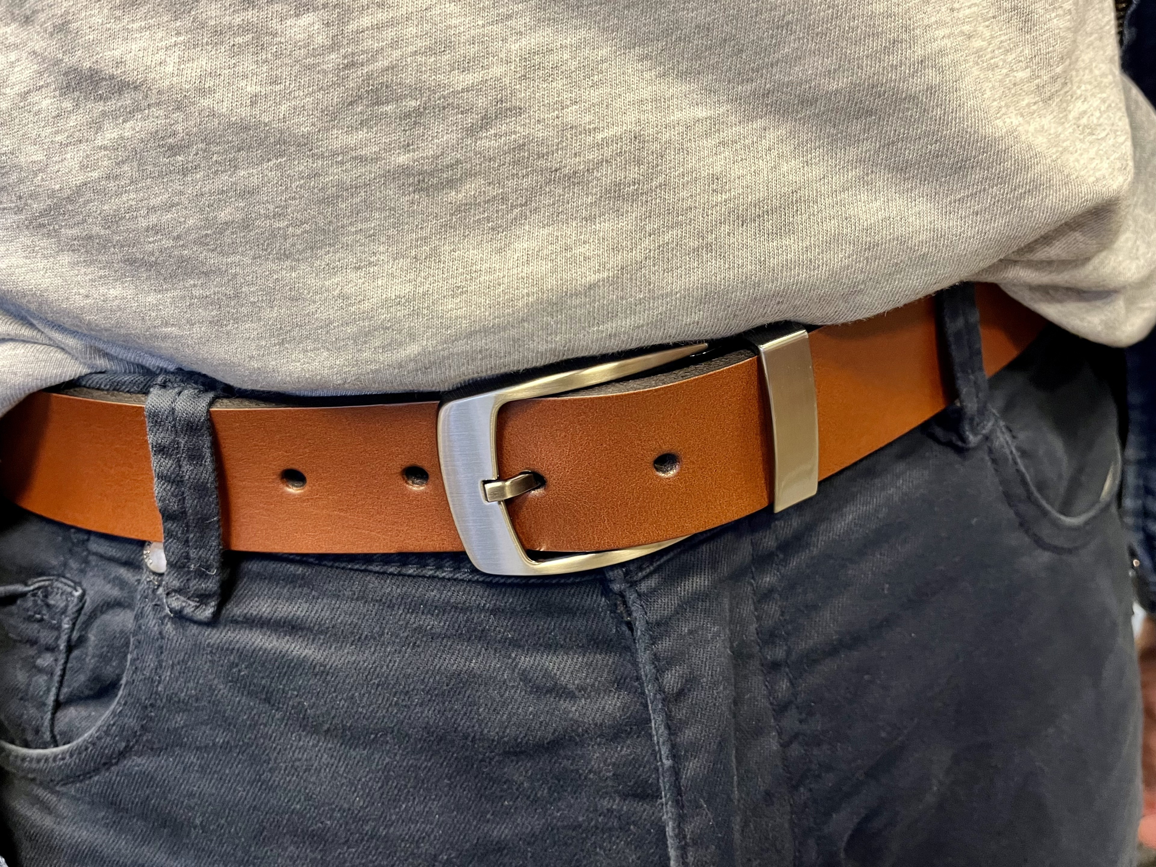 豆子皮革的手工牛革皮帶實品