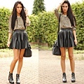 2535294_LAVISH_ALICE_leather_LOOKBOOK