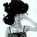 H Magazine - December 2005-08