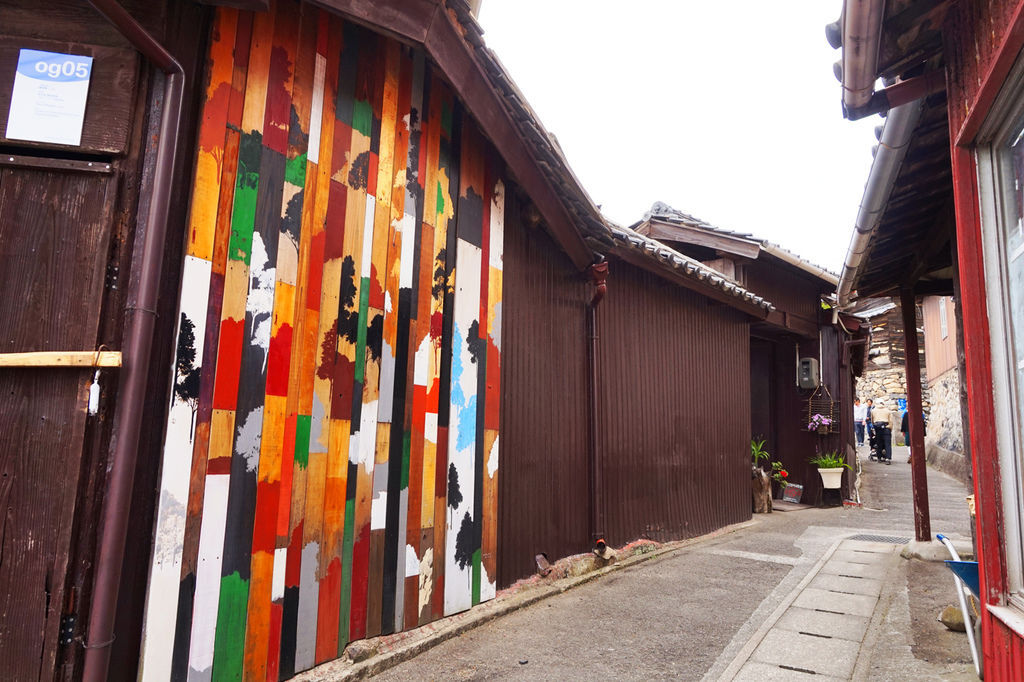 瀨戶內藝術祭男木島路地壁畫企畫wallalley