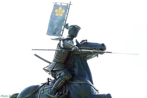 1024px-Maeda_Toshiie_Statue_02.jpg 1024px-Maeda_Toshiie_Statue_02.jpg