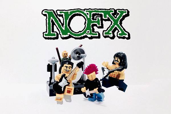 lego-iconic-bands-15