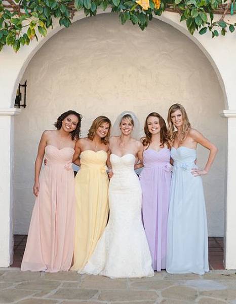 759de749e0d7af6558197bb67ff29ae6--pastel-bridesmaid-dresses-wedding-bridesmaids.jpg