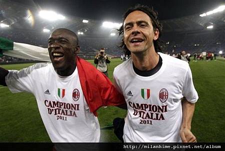 Milan-2011-0508-慶祝玩瘋了-pippo-seedorf.jpg