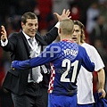 Euro2008-20071121-England-Croatia-Slaven Bilic-見人就抱.jpg