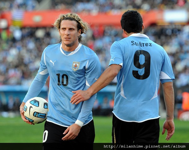 2011美洲杯決賽-0724-Uruguay-DiegoForlan-LuisSuarez2.jpg