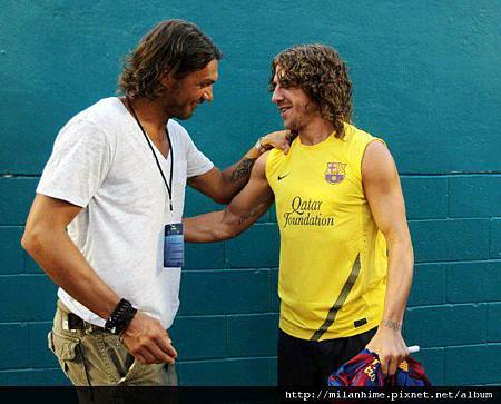 Maldini-20110802-Puyol.jpg