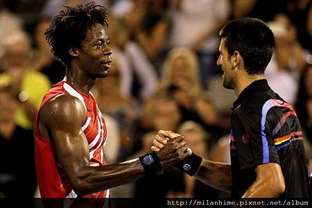 2011Montreal-0812-Nole-Monfils-握手.jpg