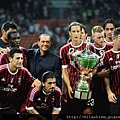 Milan-20110821-貝魯斯科尼杯-勝利合照.jpg