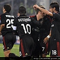 Milan-20110918-Napoli-AquilaniGoal-歡慶.jpg