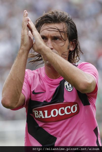 離家小孩之重點在球衣-20110917-Pirlo.jpg