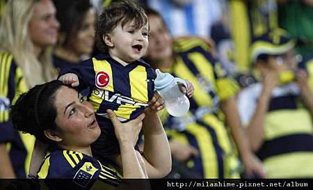 重點在小孩-CL201109-Fenerbahce-baby.jpg