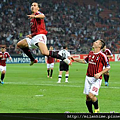 Milan-20110928-CLM2-Ibra-Jump-g.PNG