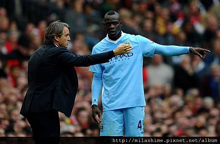 McityDerby-20111023-Balotelli-CoachMaccini.jpg