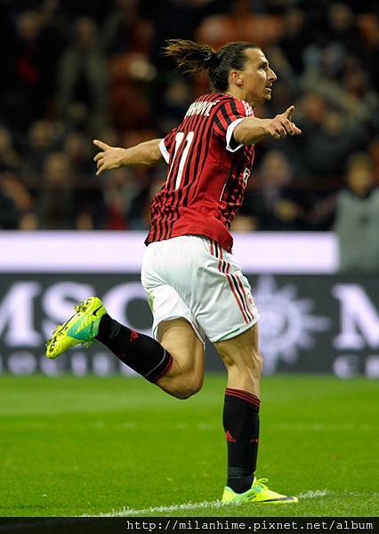 Milan-20111026-IbraGoal-飛奔.jpg