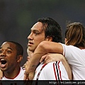 Milan-20111029-Roma-NestaGoal-Robinho-Ibra-hug.jpg