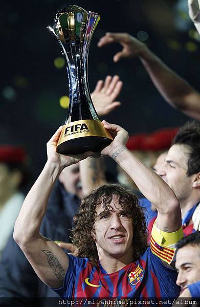 Barca-20111217-世俱杯-Puyol-2.jpg