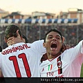 Milan-20120108-R17-Goal歡慶-sliva2.jpg