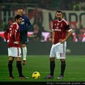 Milan-20120115-R18-Derby-失分後開球IbraPato.jpg