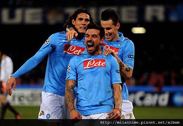 Napoli-20120222-CL16強-LavezziCavaniHamsik