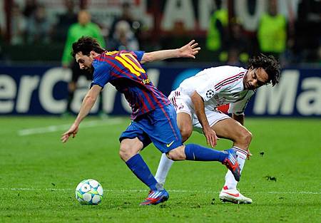 Milan-20120328-CLM8-Barca-Nesta-Messi2