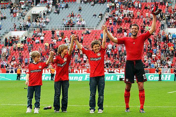 MichaelBallack-20120428-Adio-farewell-children