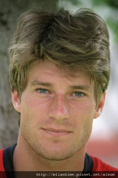 Barca-2011-0226-Mallorca-重點在場邊-Michael_Laudrup之WC1986.jpg